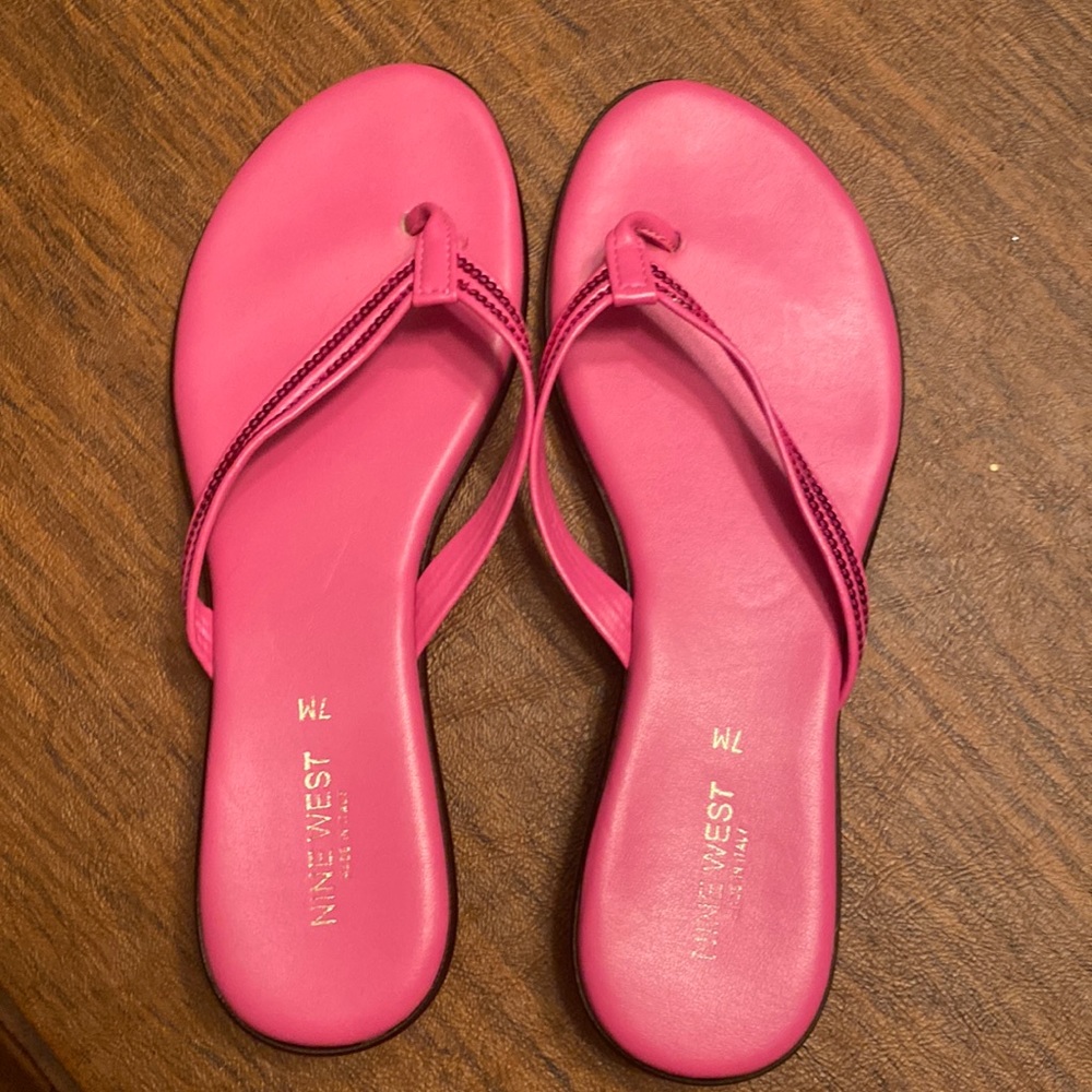 Nine West Pink Sequin Flip Flop Sandals Size 7